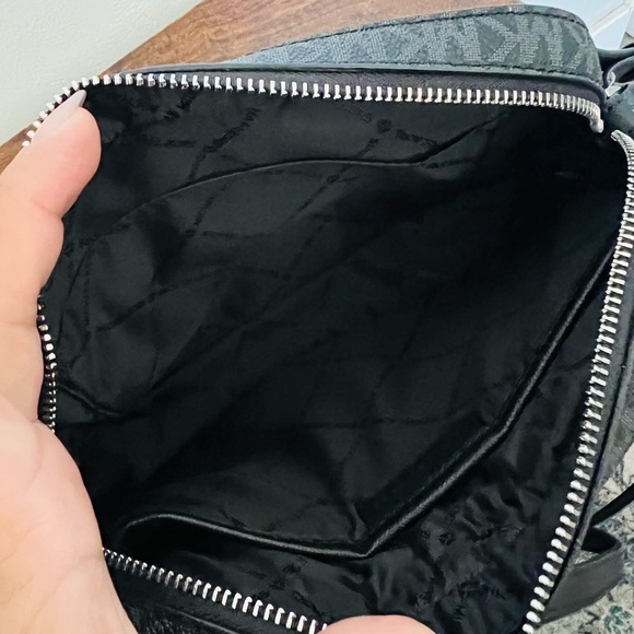 Michael Kors Black and Gray Bag - Picture 4 of 4